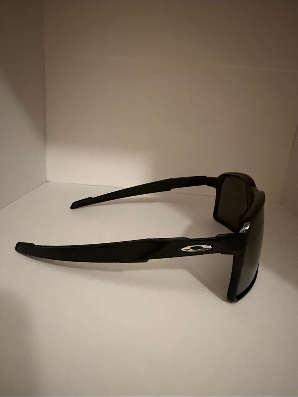 Oakley Black Sunglasses with Dark Grey Lenses - Picture 3 of 5